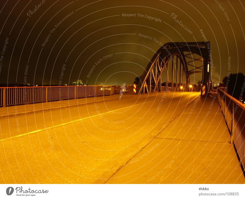 Geschlossen! Duisburg Ruhrort Nacht Brücke Industrie Herbst laar Straße nirgendwo Einsamkeit