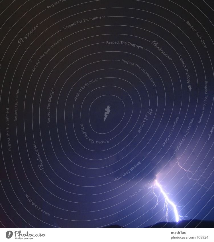 Thunderstrike Blitze Wolken violett Licht Gefäße Gewitter thunder thunderstrike blue hill storm blau hell light