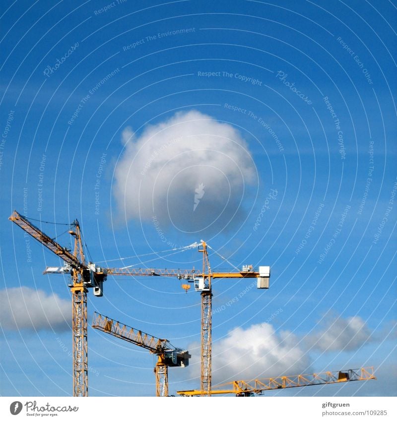 wolkenbaumeister Wolken schlechtes Wetter weiß Kran Baustelle Handwerk Himmel blau bauen