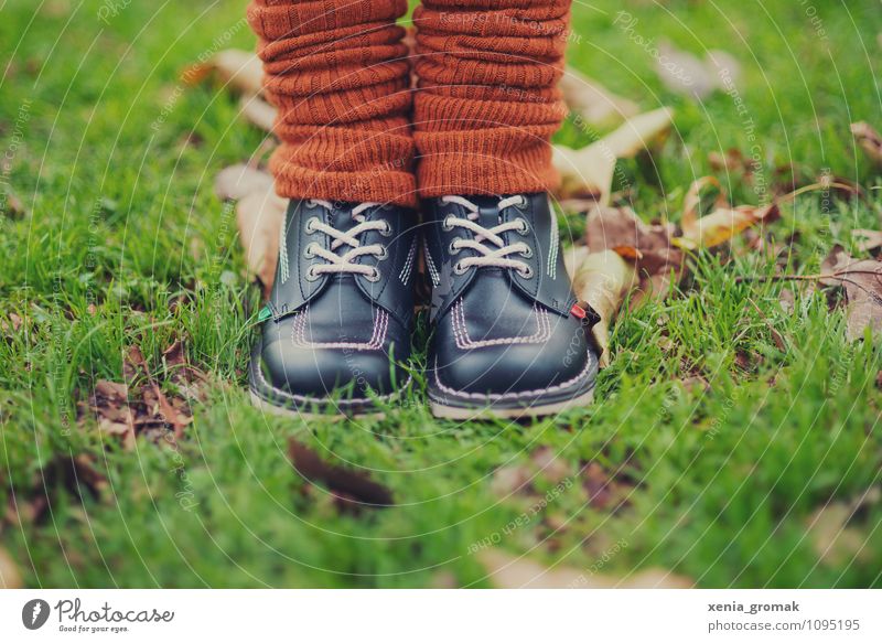 Frühling Lifestyle Leben harmonisch Wohlgefühl Zufriedenheit Erholung ruhig Freizeit & Hobby Spielen Ostern Mensch Umwelt Natur Schönes Wetter Gras Park