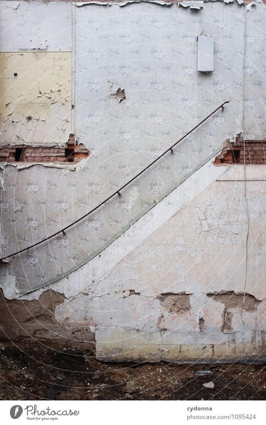 Luft nach oben Haus Baustelle Architektur Mauer Wand Treppe ästhetisch Ende Hilfsbereitschaft einzigartig Problemlösung Nostalgie planen skurril