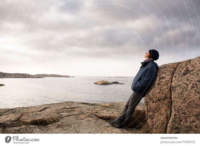 westkueste, schweden 4 Ferien & Urlaub & Reisen Ausflug Meer Frau Erwachsene 1 Mensch Himmel Felsen Küste Erholung genießen einfach einzigartig Zufriedenheit