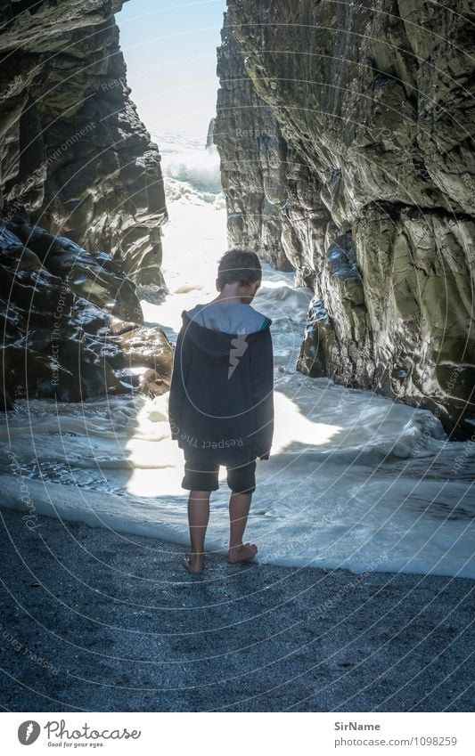 361 Ferien & Urlaub & Reisen Abenteuer Ferne Freiheit Sommerurlaub Sonne Strand Meer Junge Kindheit Leben 3-8 Jahre Natur Urelemente Wasser Wolkenloser Himmel