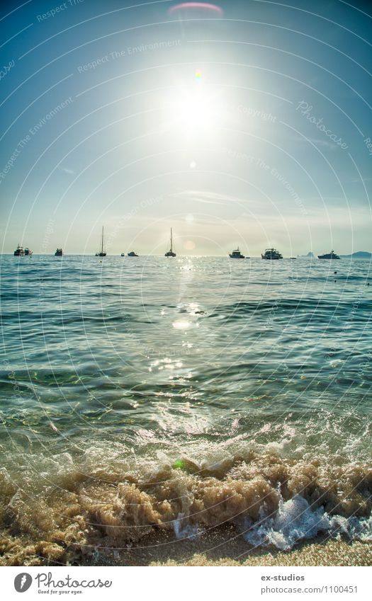 Beach Lifestyle Ferne Kreuzfahrt Sommer Sonne Sonnenbad Strand Meer Insel Wellen Umwelt Natur Sand Wasser Himmel Wolkenloser Himmel Horizont Sonnenaufgang