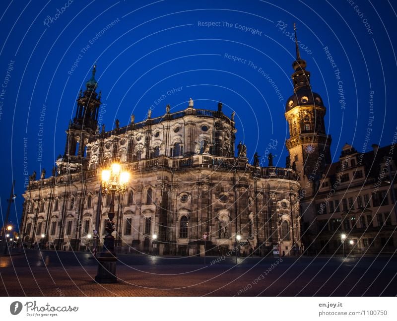 Hofkirche Ferien & Urlaub & Reisen Tourismus Ausflug Sightseeing Städtereise Skulptur Umwelt Wolkenloser Himmel Nachthimmel Dresden Sachsen Deutschland Stadt