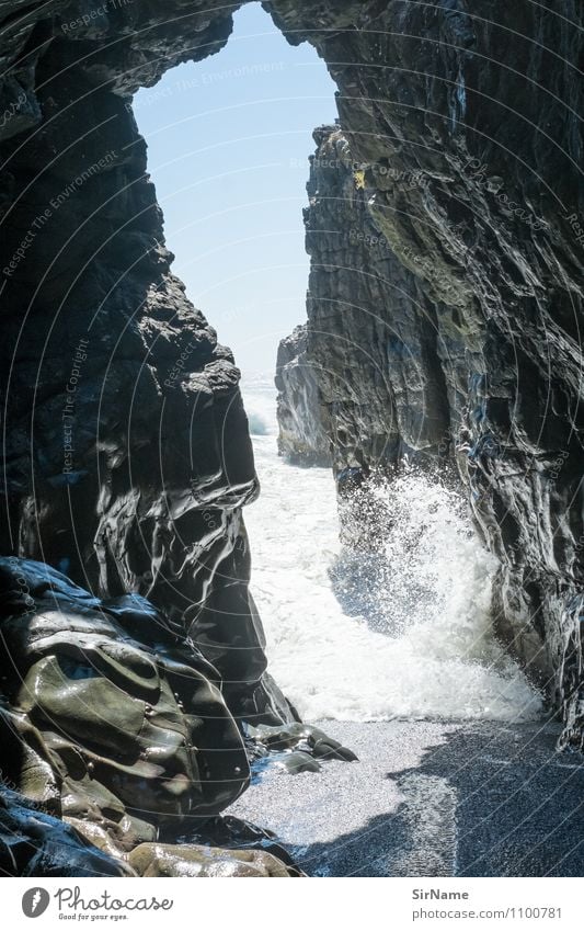 354 Ferien & Urlaub & Reisen Ausflug Abenteuer Ferne Freiheit Meer Wellen Umwelt Natur Landschaft Urelemente Wasser Wolkenloser Himmel Sonnenlicht