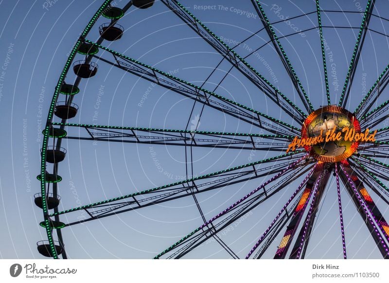 Around The World Menschenleer Bewegung entdecken Erholung hängen oben blau orange schwarz Stimmung Vertrauen erleben Freude Tourismus Riesenrad Jahrmarkt