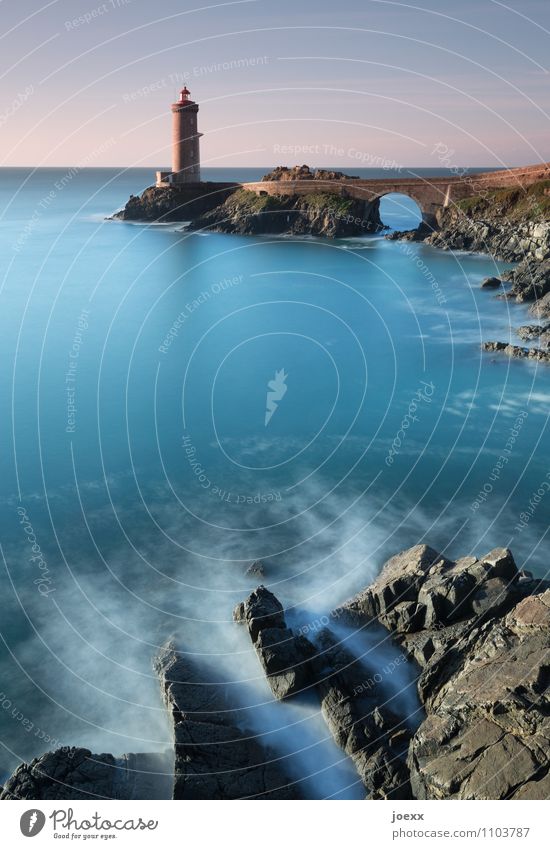 Phare du Petit Minou Himmel Schönes Wetter Felsen Wellen Küste Meer Brücke Leuchtturm Sehenswürdigkeit alt groß Unendlichkeit schön blau schwarz weiß Horizont