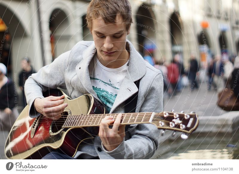 guitar player Lifestyle Freizeit & Hobby Freiheit Mensch maskulin Junger Mann Jugendliche Erwachsene Leben 1 18-30 Jahre Künstler Musik Sänger Musiker Gitarre