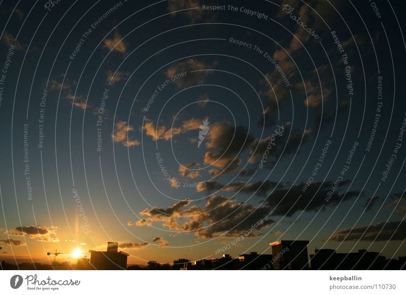 über den Dächern Freiburgs Sonnenuntergang Wolken Sommer Dach Himmel Freiburg im Breisgau Wärme