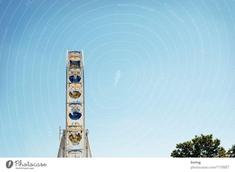 Pina, des isch für di! Baum Riesenrad Traverse Sonnenschirm Jahrmarkt Korb hell-blau Winterpause Schönes Wetter Baumkrone Freude Brücke Steiger Habitat