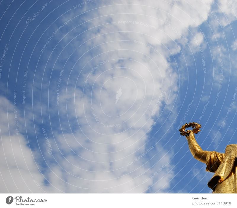 Randfigur Erfolg weiß Kranz Götter Ehre Image Berlin Himmel Siegesstatue gold blau Ehrung Gott wasnichwas