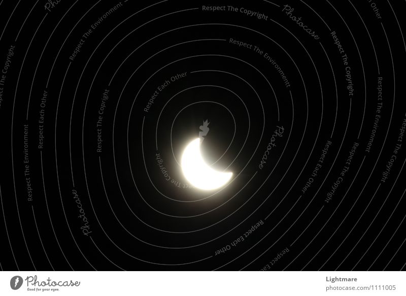 Mond in der Sonne Urelemente Himmel Wolkenloser Himmel Sonnenfinsternis Sonnenlicht Zeichen Kugel Diät glänzend leuchten fantastisch hell schwarz weiß Stimmung