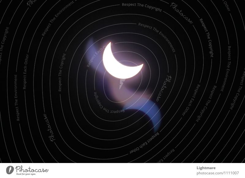 Universum einer Sonnenfinsternis Natur Urelemente Himmel Wolkenloser Himmel Sonnenlicht Mond Zeichen leuchten träumen außergewöhnlich dunkel fantastisch Ferne