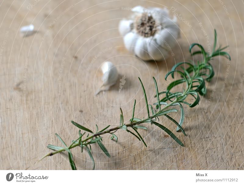 Rosmarin Lebensmittel Gemüse Kräuter & Gewürze Ernährung Italienische Küche Gesundheit Gesunde Ernährung Duft frisch lecker Knoblauch Knoblauchzehe