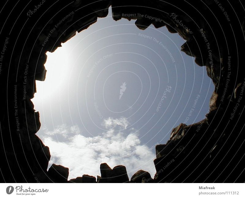 Freiheit! Flüssigkeit Höhle Wolken gefangen Erleichterung Hoffnung Berge u. Gebirge Loch Himmel frei