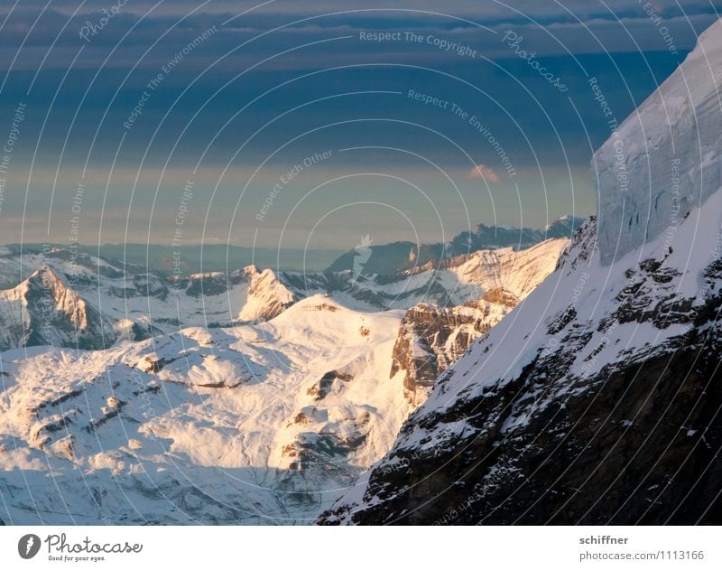 Frau Holle schüttelt immer noch... Umwelt Natur Landschaft Klima Klimawandel Wetter Schönes Wetter schlechtes Wetter Eis Frost Schnee Hügel Felsen Alpen