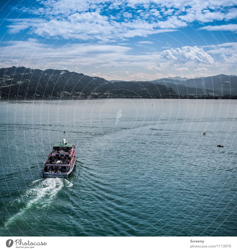 Zu neuen Ufern... Natur Landschaft Wasser Himmel Wolken Horizont Sommer Schönes Wetter Alpen Berge u. Gebirge Wellen Seeufer Bodensee Schifffahrt