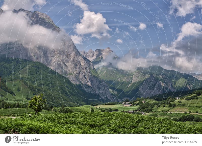 Pyrenäengebirge Landschaft schön Ferien & Urlaub & Reisen Tourismus Winter Berge u. Gebirge Umwelt Natur Himmel Wolken Baum Wald Hügel Platz Straße Wege & Pfade