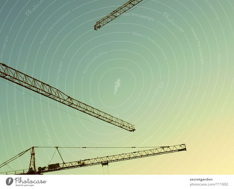 konstruktivismus strahlend Kran Arbeit & Erwerbstätigkeit Arbeiter Physik Herbst Stahl Maschine verladen Reparatur ruhen Nacht Dämmerung Abend Sonnenuntergang