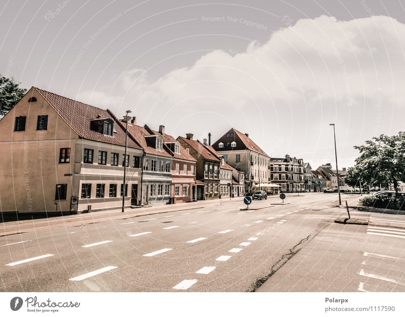 Stadtstraße Stil Ferien & Urlaub & Reisen Tourismus Sommer Wohnung Büro Landschaft Himmel Kleinstadt Stadtzentrum Skyline Gebäude Architektur Verkehr Straße