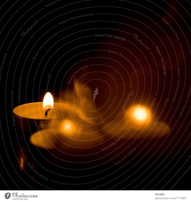 Teelichter Licht Kerze Kerzenschein Lichtschein Wärme Warmherzigkeit Stimmung Weihnachten & Advent gemütlich Hoffnung Flamme Kerzendocht Docht Wachs ruhig