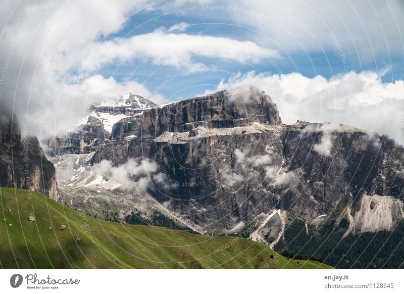 Pordoijoch Ferien & Urlaub & Reisen Tourismus Ausflug Abenteuer Sommer Sommerurlaub Berge u. Gebirge Natur Landschaft Wolken Sonnenlicht Frühling Klima Nebel