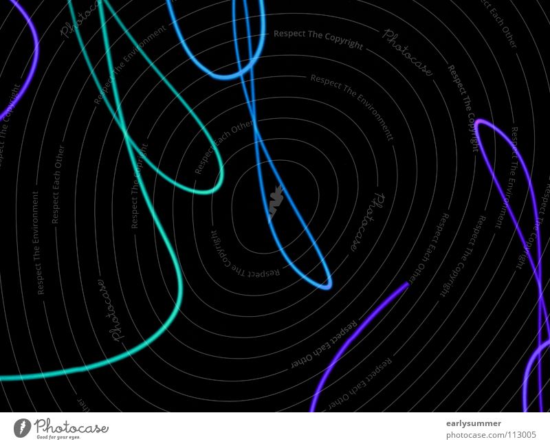 Ringel Rangel Rose Licht Blitze Langzeitbelichtung blitzen Laser Lasershow Laserschwert Disco Club gehen Abend Nacht dunkel grün türkis violett Biene