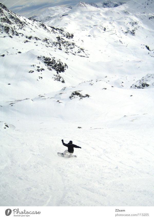 allein auf weiter flur Österreich Winter Schneelandschaft Snowboarding kalt weiß prächtig wenige Einsamkeit Tiefschnee Skigebiet Snowboarder Schwung fahren