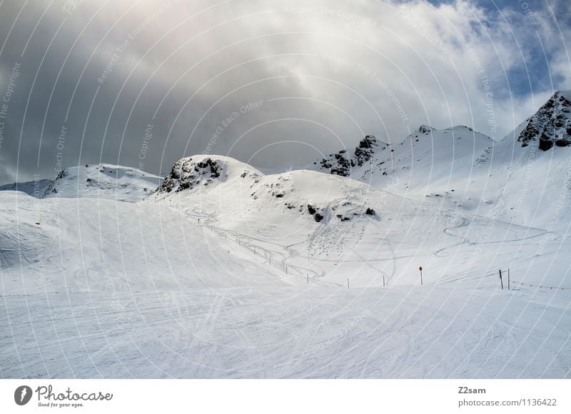 Saisonende Umwelt Natur Landschaft Himmel Wolken Winter Wetter Schnee Alpen Berge u. Gebirge Gipfel Schneebedeckte Gipfel gigantisch kalt nachhaltig natürlich