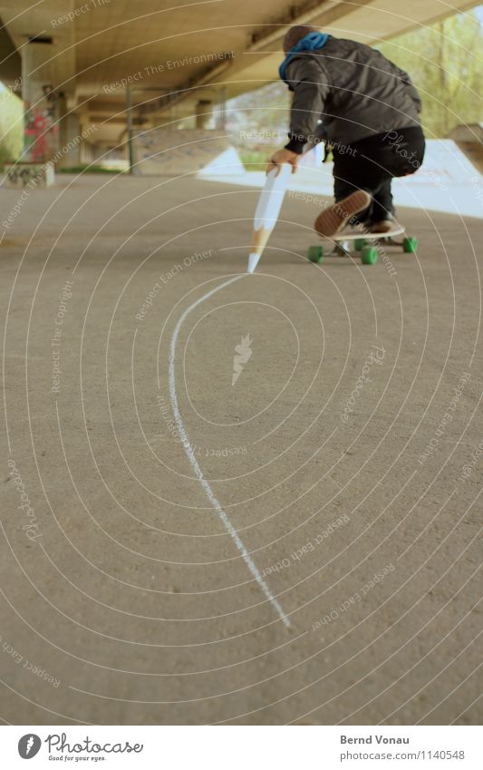 Bogen raus Mensch maskulin 1 Asphalt Kreide Kurve Skateboard zeichnen fahren Bewegung Schreibstift Bleistift Farbstift weiß Schilder & Markierungen Beton Brücke