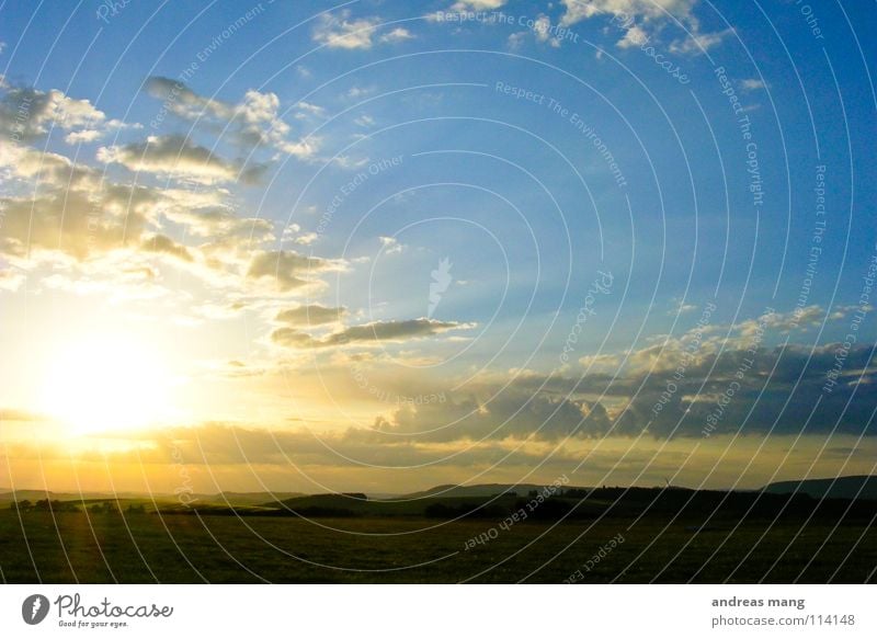 the shadow of the day Himmel Strahlung Licht Wolken Abenddämmerung Hügel vergangen schön Sonne sun blau sky sunbeam light hell Landschaft landscape cloud clouds