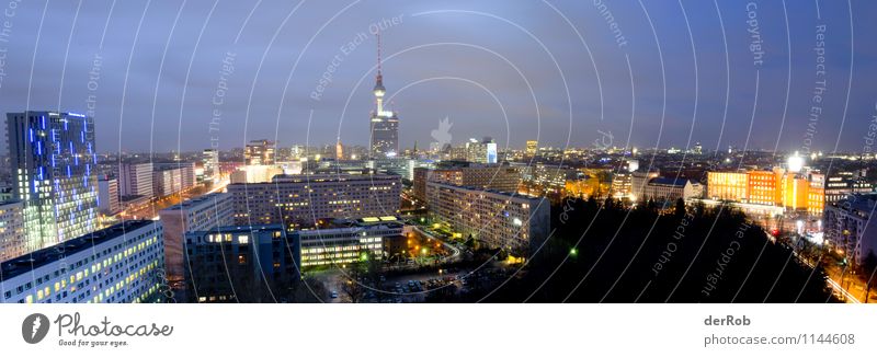 Berlin Mitte Hauptstadt Skyline Haus Hochhaus Dom Gebäude Sehenswürdigkeit Wahrzeichen blau mehrfarbig gelb gold schwarz Berliner Fernsehturm Farbfoto