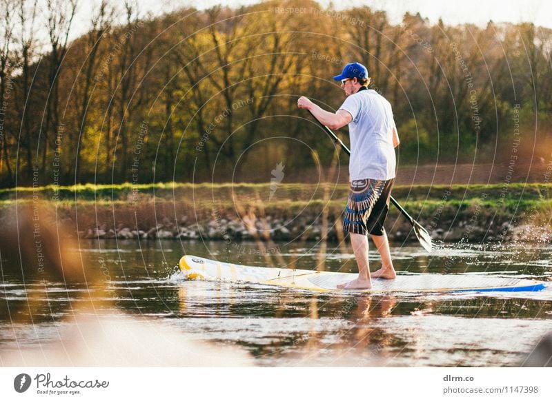 SUP auf der Ruhr Lifestyle Freizeit & Hobby Ferien & Urlaub & Reisen Abenteuer Freiheit Sport Wassersport Standup Paddling Mensch maskulin Leben 18-30 Jahre