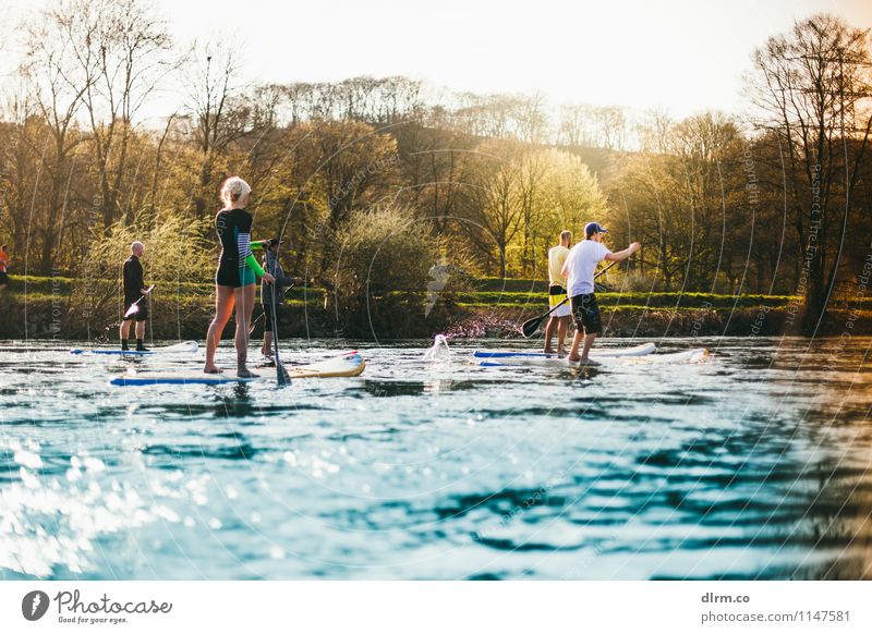 Standup Paddling im Frühling Lifestyle sportlich Fitness Freizeit & Hobby Tourismus Ausflug Abenteuer Freiheit Sport SUP Mensch Freundschaft Jugendliche Leben 4