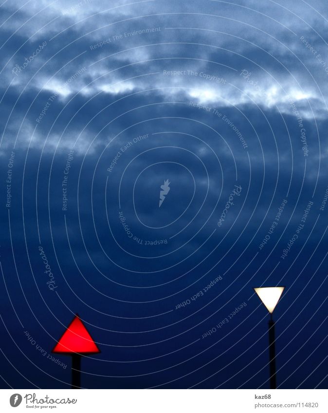 himmlische geometrie rot weiß Dreieck Lampe Beleuchtung Licht dunkel Sturm Wolken Geometrie Kunst grau Elektrizität 2 Gegenteil Hintergrundbild entgegengesetzt