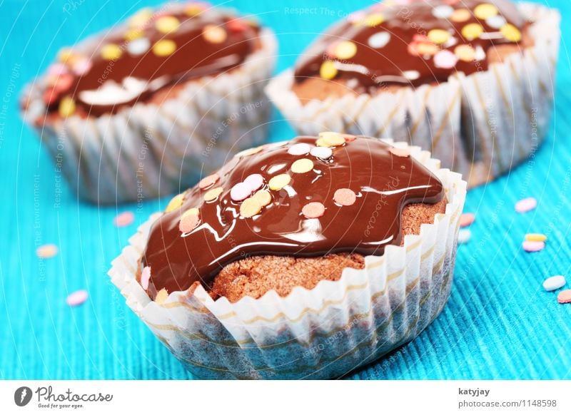 Muffins Kuchen Backwaren Schokolade Schokolinsen Schokoladenkuchen Bäckerei amerikanisch cookie Cupcake Speise Essen Foodfotografie Ernährung nah Nahaufnahme