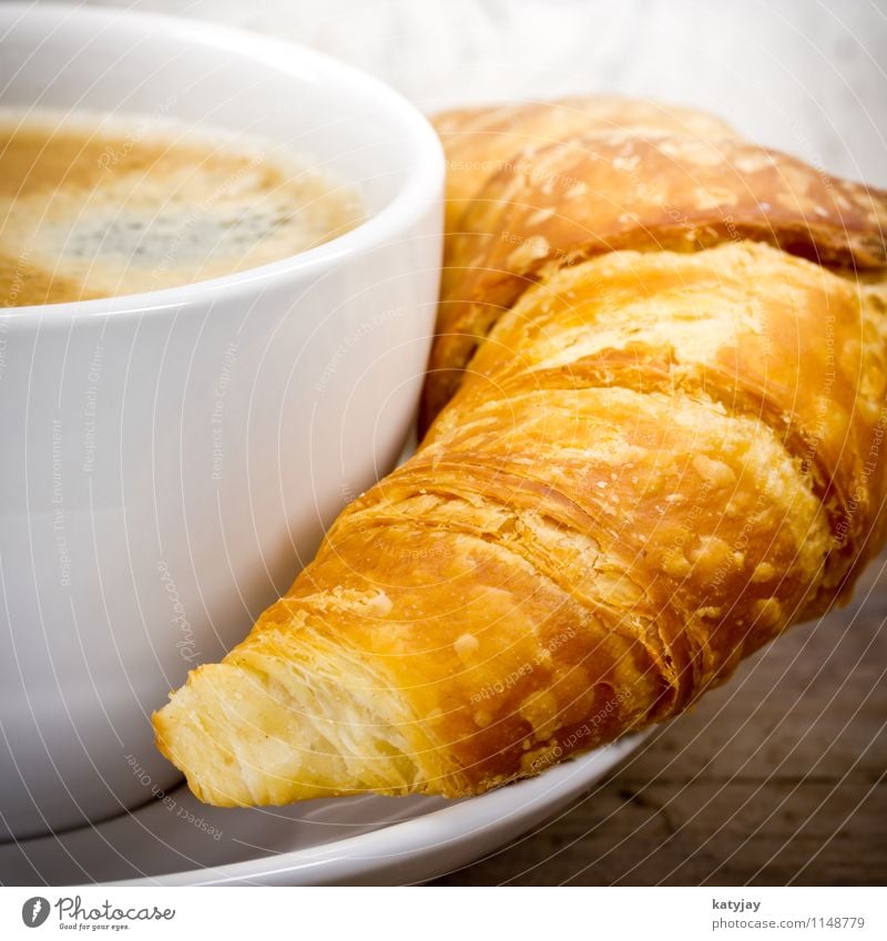 Croissant Kaffee Frühstück Espresso Kaffeetasse Cappuccino Café Blätterteig Tasse Backwaren Straßencafé Kuchen Koffein Milchkaffee Kakao Schokolade heiß Getränk