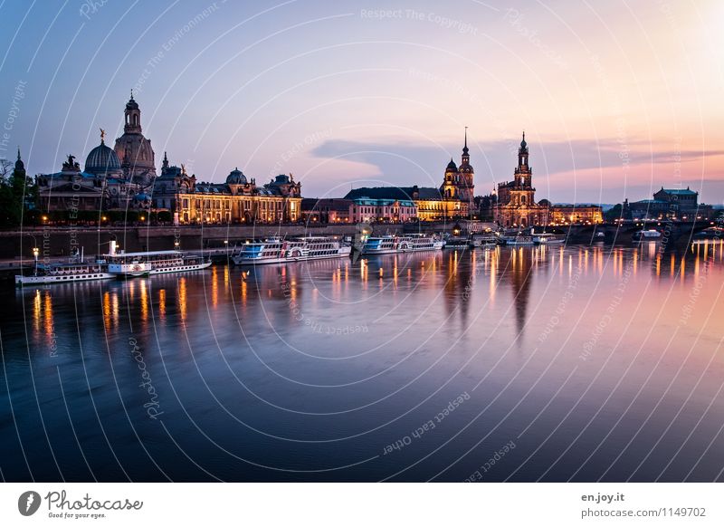 angelegt Ferien & Urlaub & Reisen Tourismus Ausflug Sightseeing Städtereise Sommerurlaub Nachtleben Wolkenloser Himmel Sonnenaufgang Sonnenuntergang