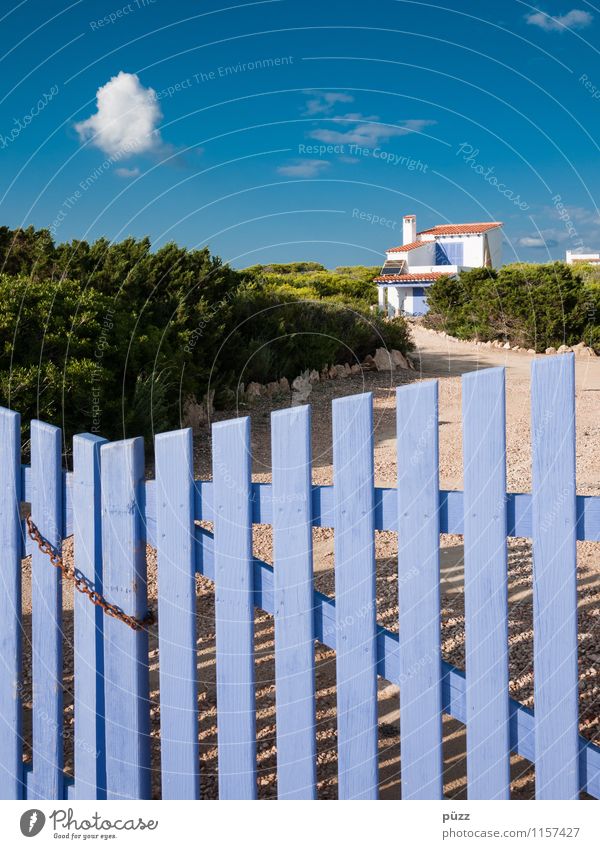 Ferienhaus Ferien & Urlaub & Reisen Tourismus Sommer Sommerurlaub Sonne Haus Traumhaus Natur Landschaft Himmel Wolkenloser Himmel Stein Holz Wärme blau grün