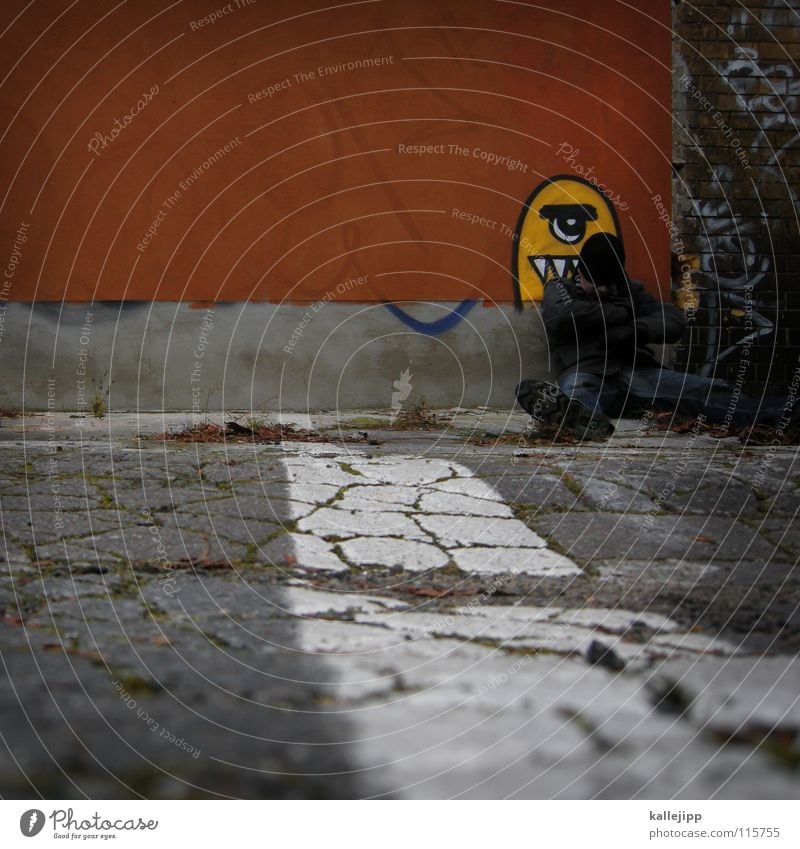 innerer schweinehund Bösewicht Zombie Monster Wirbelsturm Mann Gesicht Fressen Parkplatz Wand Mauer auffressen Straßenkunst Alexanderplatz Graffiti