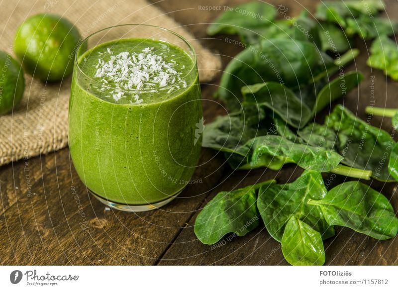 Popeye's Essenz Gemüse Salat Salatbeilage Frucht Limone Spinat Spinatblatt Ernährung Getränk Geschirr Becher Glas Besteck Löffel Lifestyle schön Gesundheit