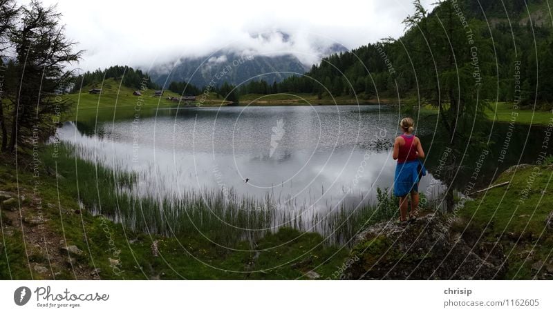 trübe Aussicht Lifestyle Freizeit & Hobby Ferien & Urlaub & Reisen Ausflug Abenteuer Ferne Freiheit Berge u. Gebirge wandern Mensch feminin 1 Umwelt Natur