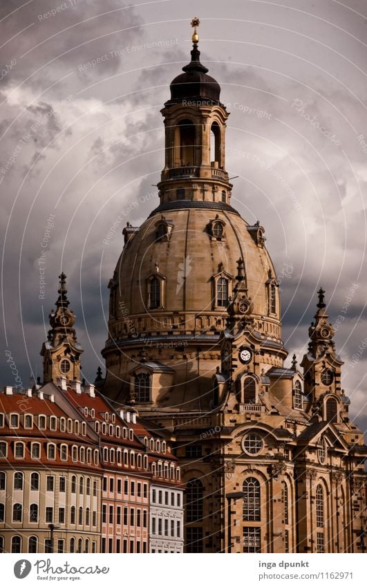 Frauenkirche Kunst Kunstwerk Skulptur Architektur Sachsen Dresden Barock Deutschland Stadt Stadtzentrum Altstadt Menschenleer Kirche Bauwerk Gebäude alt groß