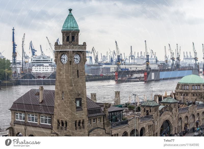 Landungsbrücken Hamburg Stadt Hauptstadt Hafenstadt Skyline Industrieanlage Fabrik Sehenswürdigkeit Wahrzeichen Denkmal Tower (Luftfahrt) anstrengen ästhetisch