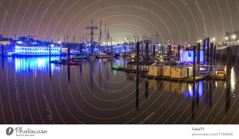 Hamburg Hafen NACHTS II Hamburger Hafen Stadt Hafenstadt Menschenleer Sehenswürdigkeit Wahrzeichen Denkmal ästhetisch Farbfoto Nacht Licht Schatten Kontrast