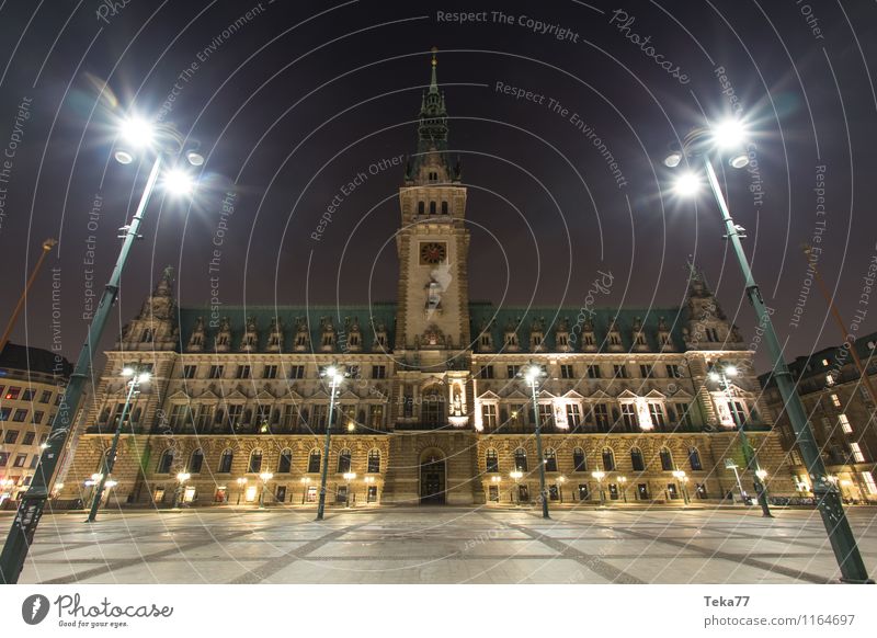 Hamburch #Rathaus VII Sightseeing Hamburg Stadt Hafenstadt Stadtzentrum Fassade Sehenswürdigkeit Wahrzeichen Denkmal Tower (Luftfahrt) Ornament ästhetisch