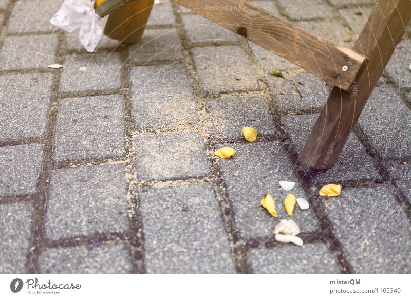 Glücksspäne I Kunst ästhetisch Hochzeit Hochzeitszeremonie Hochzeitsgesellschaft Holzspäne Späne Bodenbelag Farbfoto Gedeckte Farben Außenaufnahme Nahaufnahme