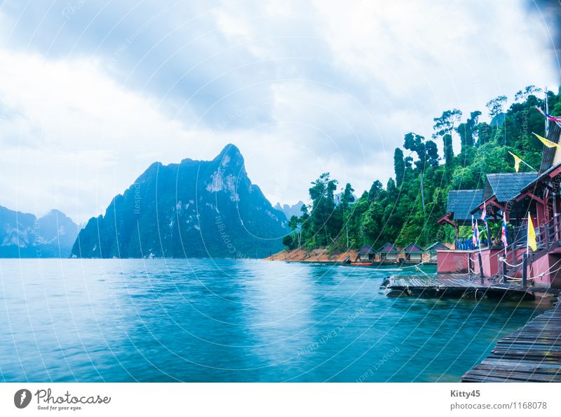 Lakeside Hütten und Berge Ferien & Urlaub & Reisen Tourismus Sommer Sonne Berge u. Gebirge Kultur Natur Landschaft Pflanze Himmel Wolken Baum Blatt Wiese Wald