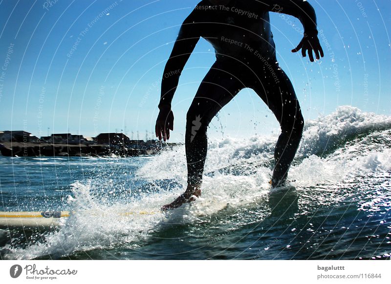 take off Surfbrett extrem Wellen Meer Wassersport Horizont Küste Strand Ferien & Urlaub & Reisen grün weiß mystisch Brandung Umwelt Gefühle Erfrischung Wolken